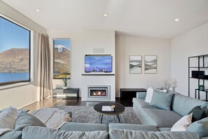 Premier House | Living area - Luxury Retreat - Matakauri (Queenstown)