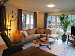 Living room - Nice Chalet at the Hoge Veluwe National Park (Beekbergen)