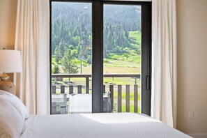 2 bedrooms, internet, bed sheets