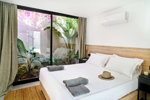 5 soverom, safe på rommet, skrivebord og strykejern/-brett