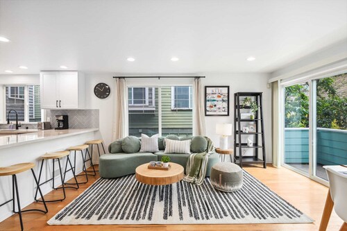 Green Lake Remodelled home with AC, garage, yard