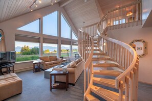 TV - Homer Oasis Bay Overlook (Homer)