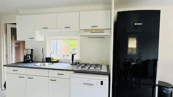Kühlschrank, Herdplatte, Geschirrspüler