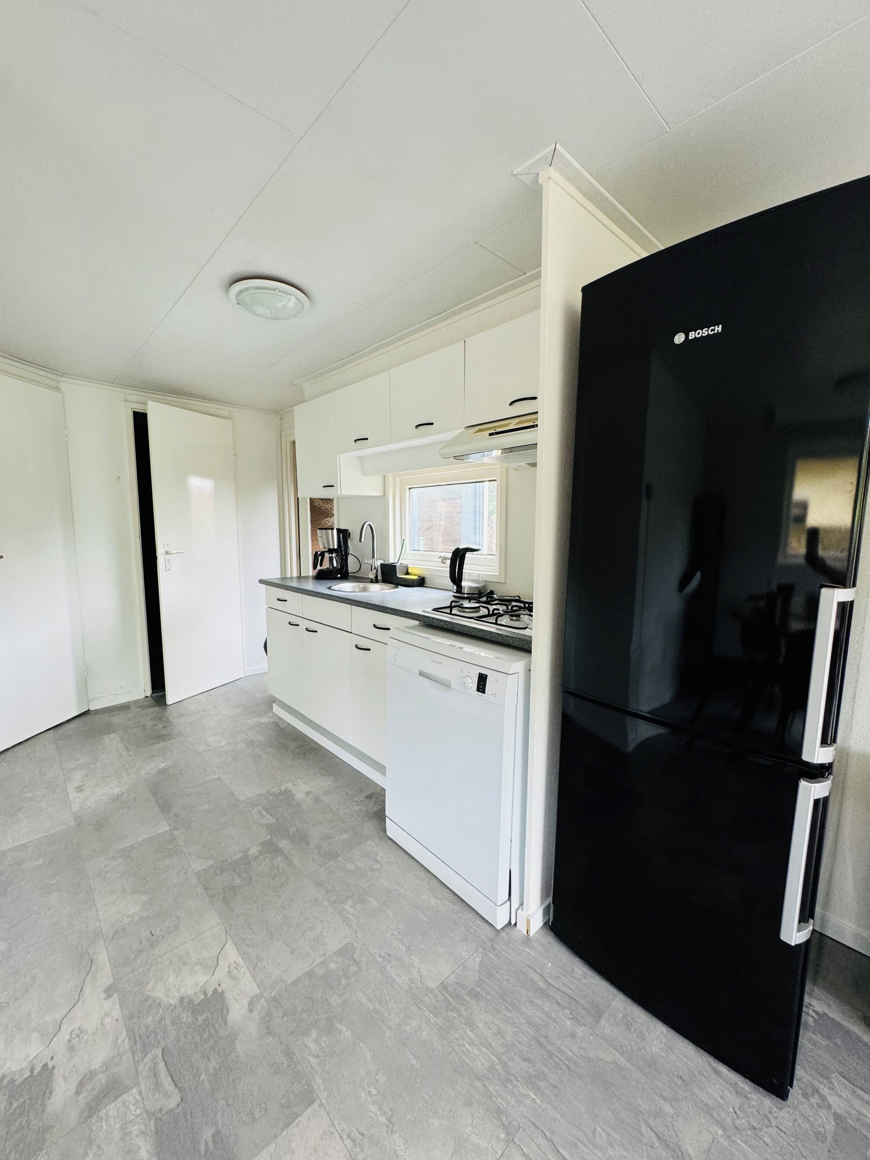 雪櫃、爐具、洗碗機、咖啡機/沖茶器