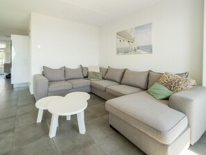 House | Living area - Holiday Home With Sauna Near Amsterdam (Uitdam)