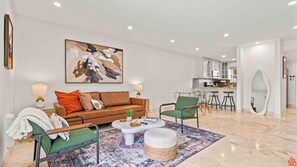 TV - Modern Okaloosa Island 2BR/2BA Gulf Retreat (Fort Walton Beach)