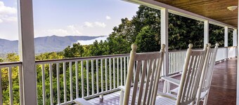 Big Group Getaway | 7BR, 5BA