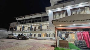 Front of property - Hotel SNR Grand (Joshimath)