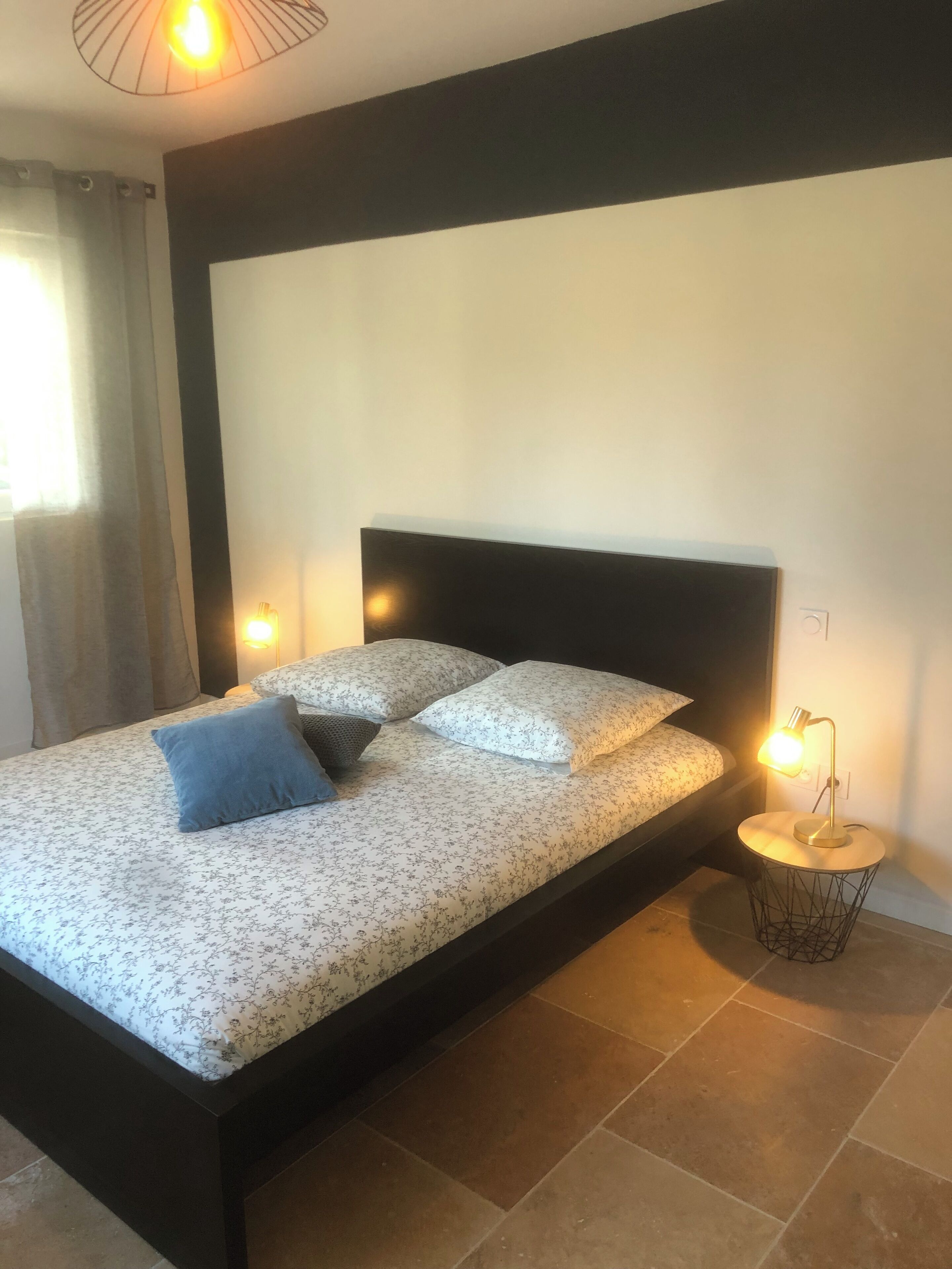 4 slaapkamers, een strijkplank/strijkijzer, reisbedje, wifi