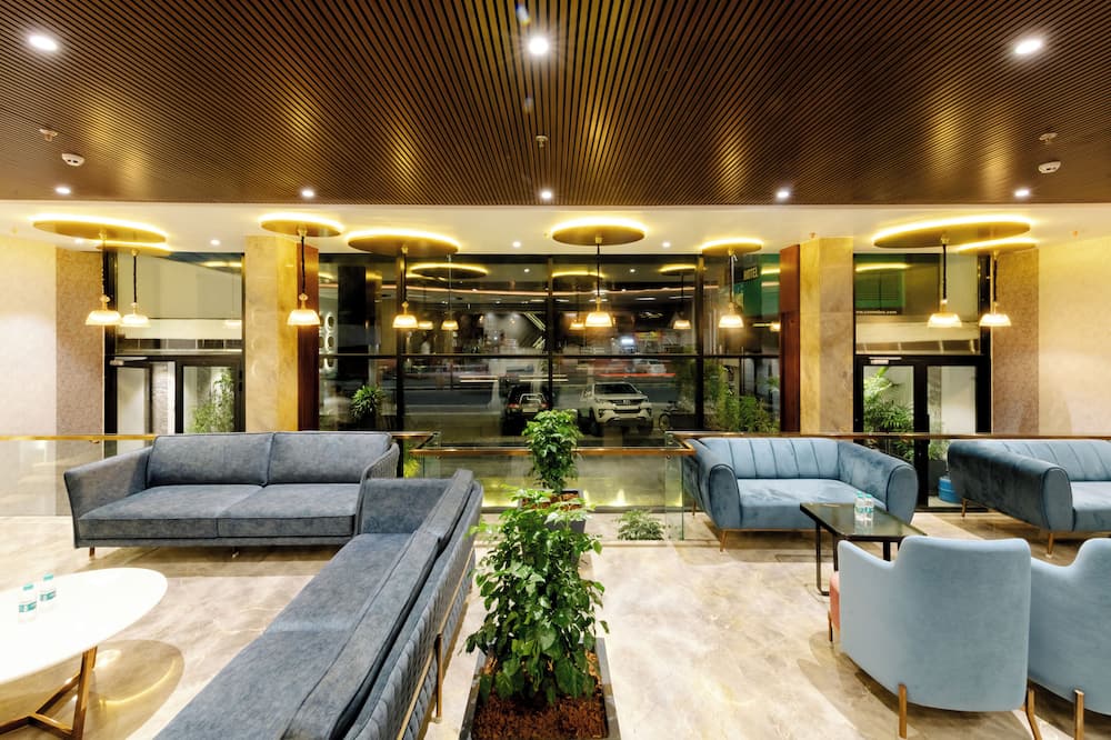 Signature Hotel