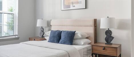 2 Schlafzimmer, Schreibtisch, Bügeleisen/Bügelbrett, WLAN