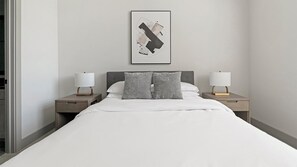 1 bedroom, desk, iron/ironing board, WiFi