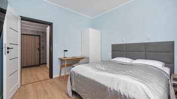 2 間睡房、書桌、熨斗/熨衫板、Wi-Fi