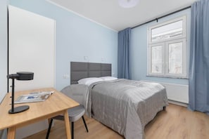 2 bedrooms, desk, iron/ironing board, travel crib