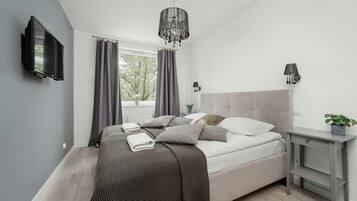 2 bedrooms, iron/ironing board, WiFi, bed sheets