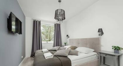 Stylish Apartment with 2 Bedrooms | Balcony and Parking