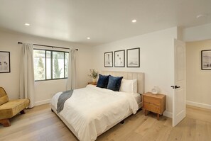 4 Schlafzimmer, Bügeleisen/Bügelbrett, kostenloses WLAN, Bettwäsche