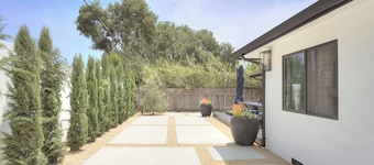 3944 Seaside Bash - Central Carmel Location