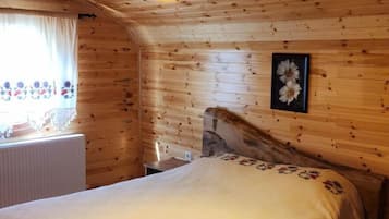 Premium bedding, minibar, desk, laptop workspace