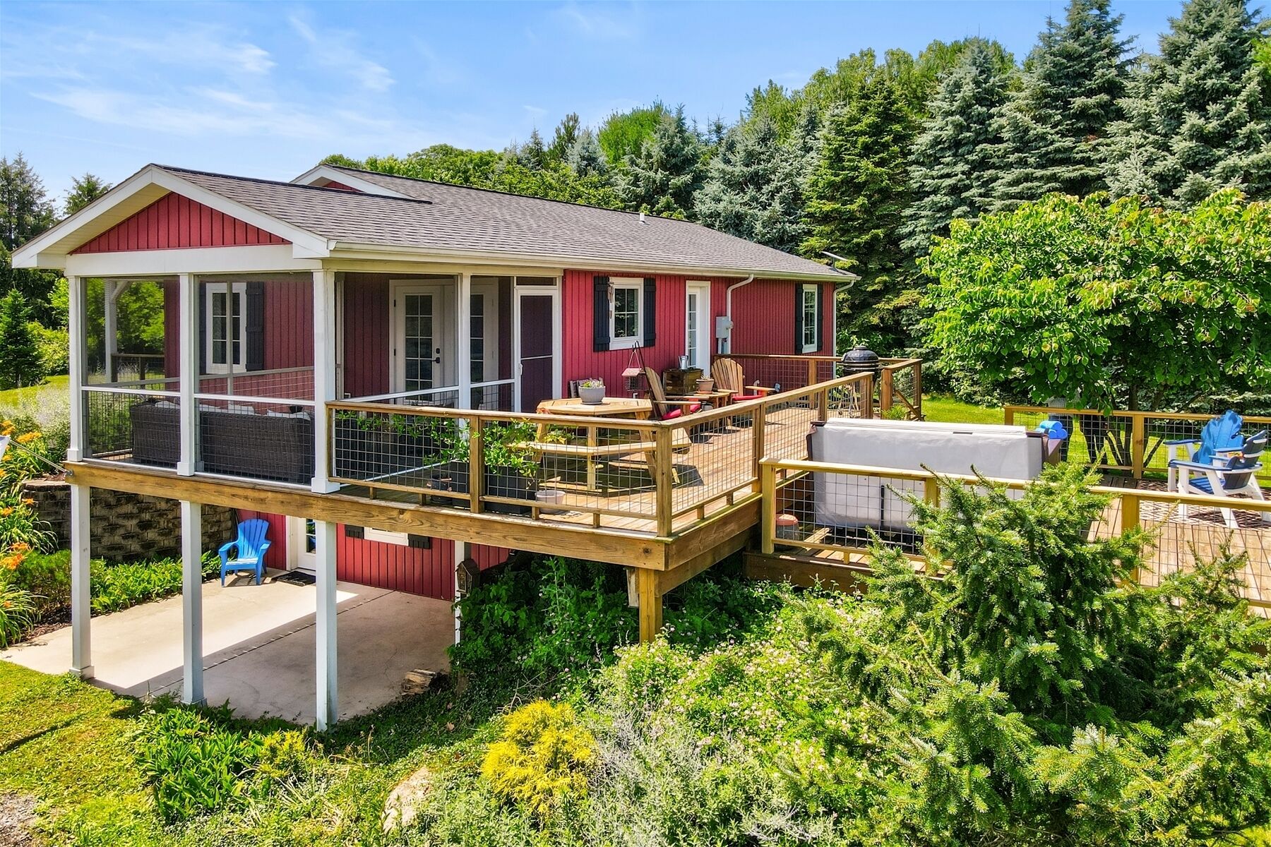 Fenn Woods: Magical Setting, Private Hot Tub, Screen Porch, Fire Pit, Dogs Ok