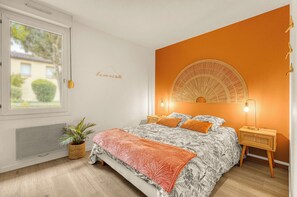 1 chambre, fer et planche à repasser, Wi-Fi, draps fournis