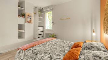 1 bedroom, iron/ironing board, WiFi, bed sheets