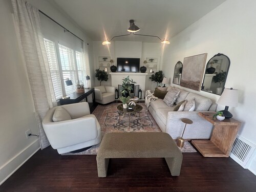 Sunsets Overlooking Golf Course! Prime Location!