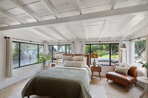 3 bedrooms, iron/ironing board, travel crib, WiFi