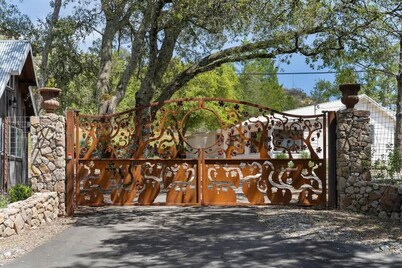 WineCountry Retreat + Casita,Bocce & Sunset Views!