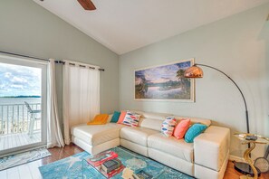 House (3 Bedrooms) | Interior - Steps to Beach: Waterfront Cedar Key Home! (Cedar Key)