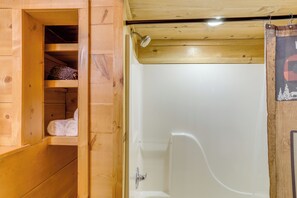 House (2 Bedrooms) | Interior - Mountain-view Cabin on Farm: 3 Mi to Town & Shops (Mountain View)