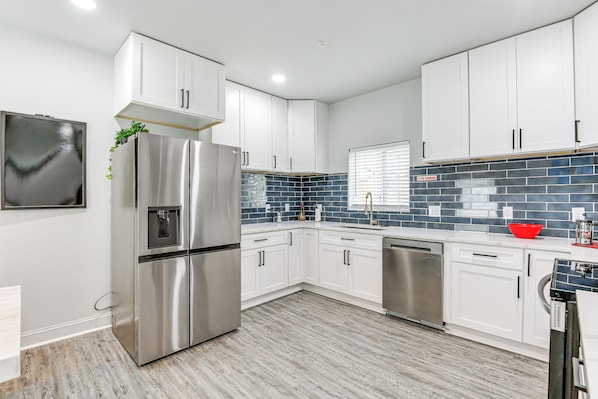 Apartment (3 Bedrooms) | Interior - Baltimore Townhome w/ Private Rooftop Patio! (Baltimore)