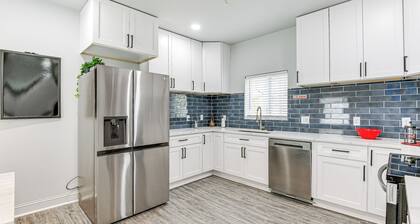 Baltimore Townhome w/ Private Rooftop Patio!