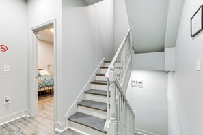 Apartment (3 Bedrooms) | Interior - Baltimore Townhome w/ Private Rooftop Patio! (Baltimore)