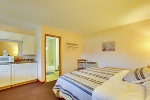 Apartment (0 Bedroom) | Interior - Quaint Lake City Studio: Walk to Engelwood Beach! (Lake City)