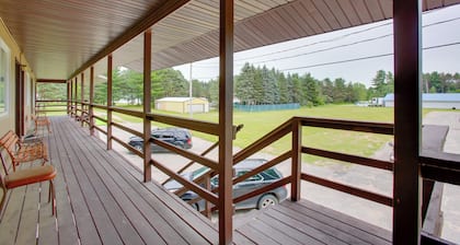 Quaint Lake City Studio: Walk to Engelwood Beach!