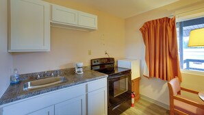 Interior - Comfy Lake City Studio < 1/2 Mi to Waterfront Park (Lake City)