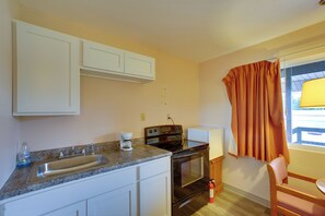 Interior - Comfy Lake City Studio < 1/2 Mi to Waterfront Park (Lake City)