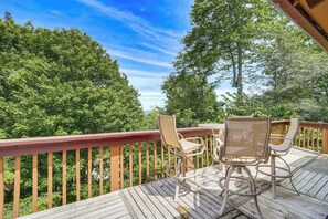House (2 Bedrooms) | Interior - Beech Mountain Cabin w/ Deck, Grill: Ski + Hike! (Banner Elk)