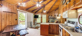 Ski, Hike! Family-friendly Beech Mtn Cabin w/ Deck