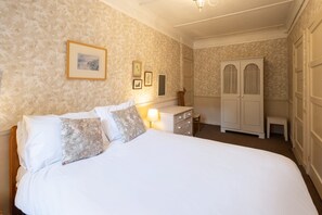 1 bedroom, desk, iron/ironing board, free WiFi - Host & Stay | Lower Lodge (Alnwick)