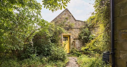 Host & Stay | Upper Lodge