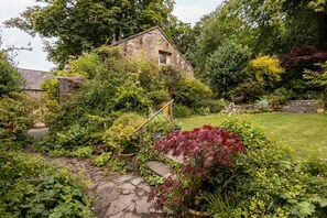 Property grounds - Host & Stay | Upper Lodge (Alnwick)