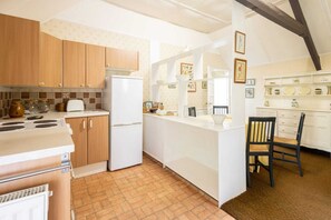 Fridge, microwave, oven, stovetop - Host & Stay | Upper Lodge (Alnwick)