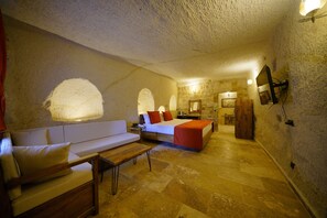Classic Suite | Premium bedding, minibar, desk, soundproofing - vezir cave suites (Göreme)