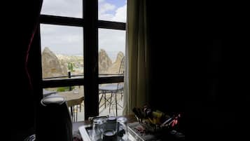 1 habitación, ropa de cama de alta calidad, minibar y escritorio