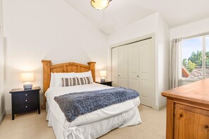 5 Schlafzimmer, BĂŒgeleisen/BĂŒgelbrett, kostenloses WLAN, BettwĂ€sche