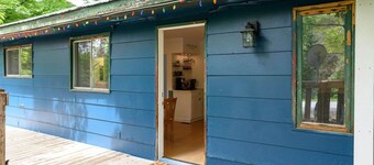 Charming Winter Cabin Retreat with Patio & Firepit