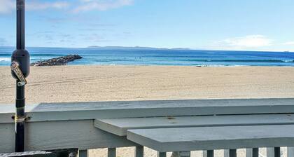 Oceanfront duplex directly on the sand