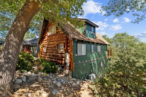 House, 3 Bedrooms | Exterior
